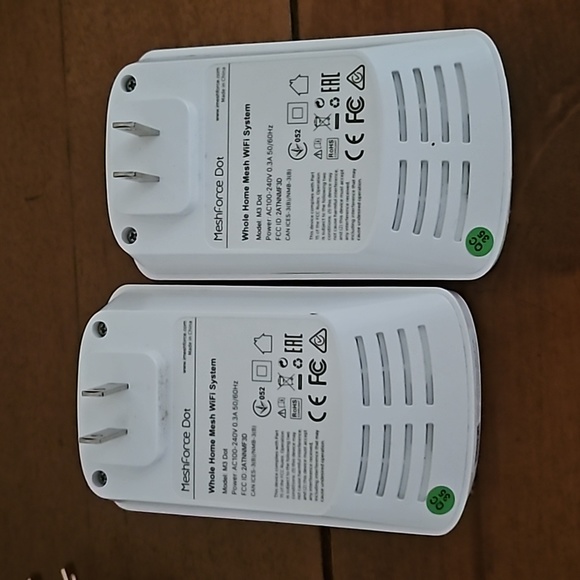 MeshForce Whole Home Mesh WiFi System - Picture 3 of 5